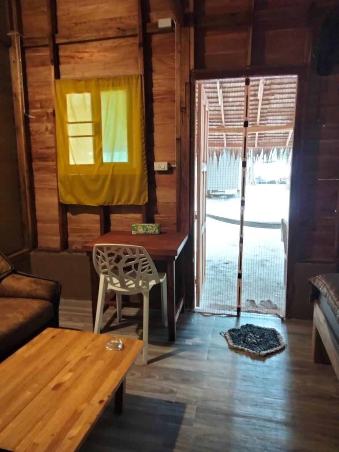 Hotel Lazy Hut Koh Phayam Exterior foto