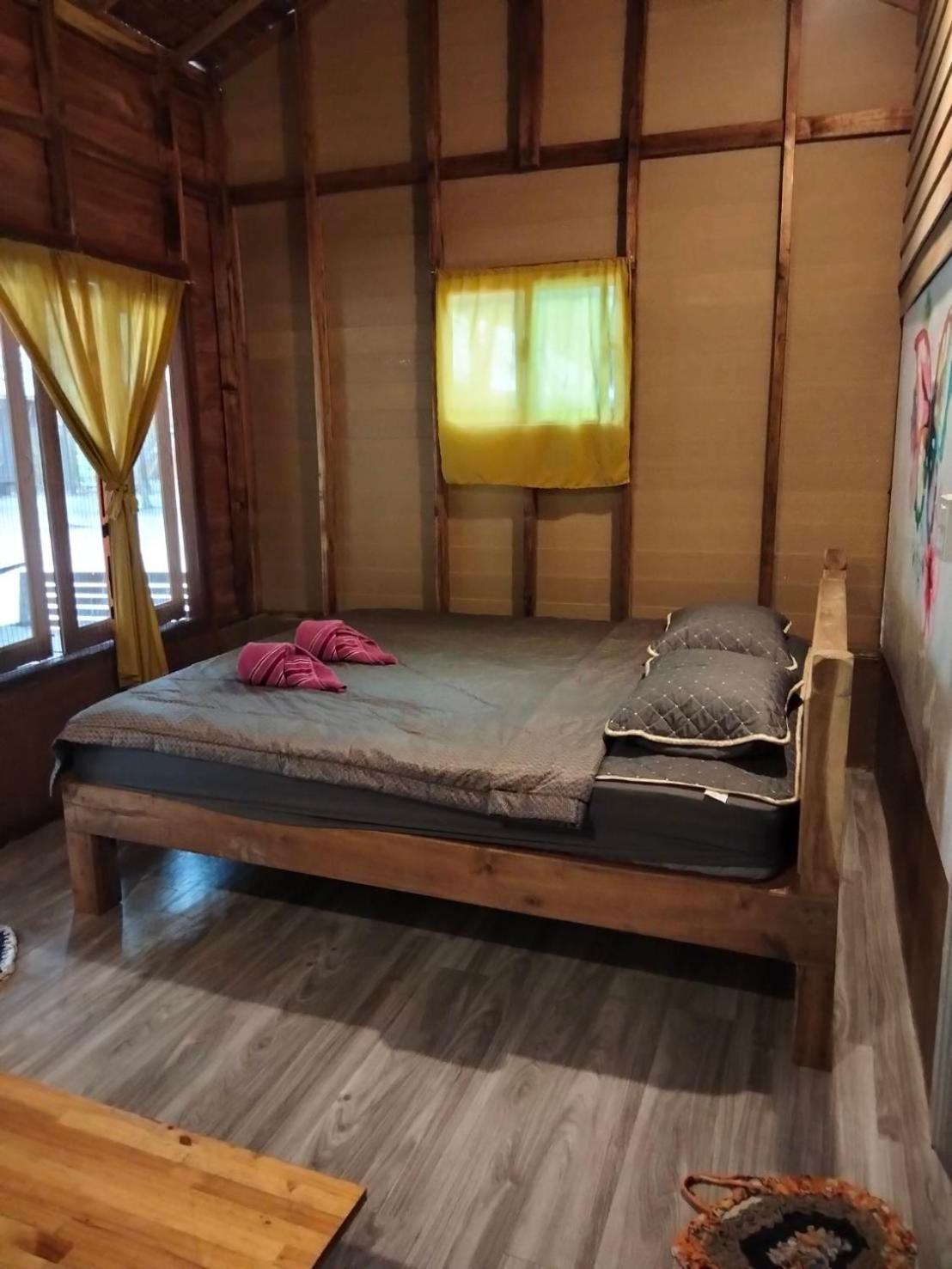 Hotel Lazy Hut Koh Phayam Exterior foto