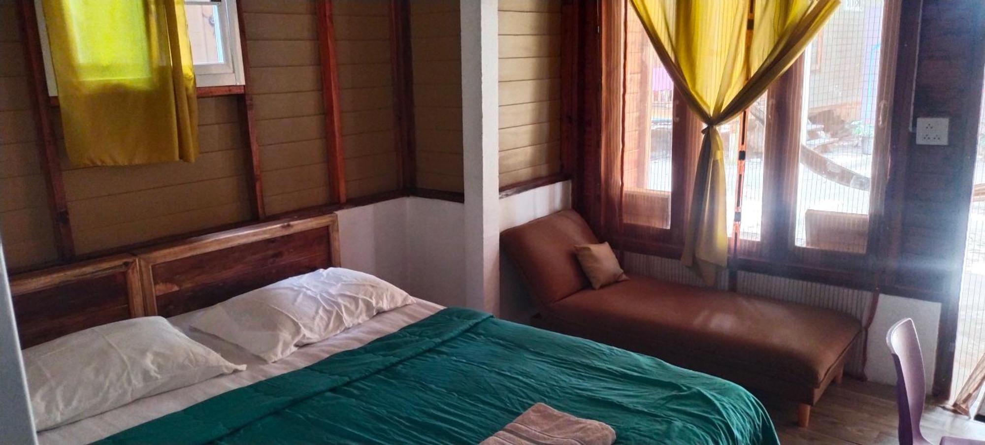 Hotel Lazy Hut Koh Phayam Exterior foto