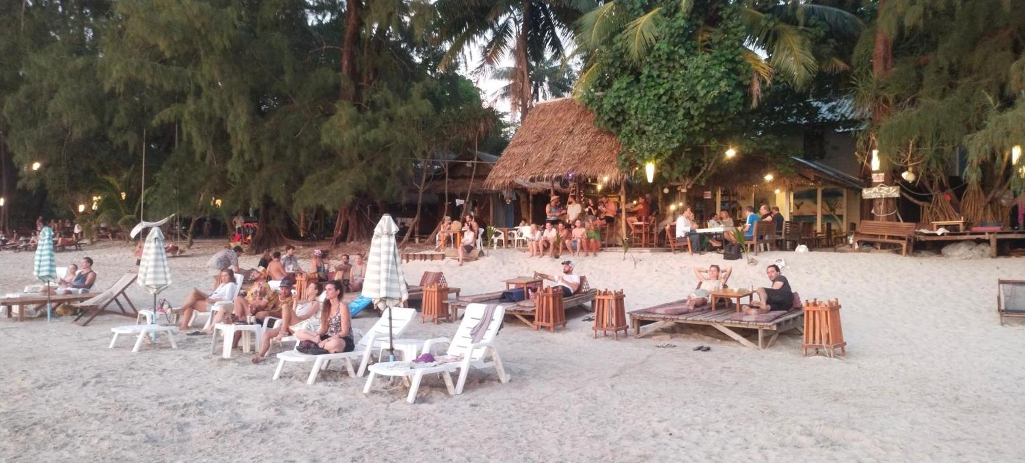 Hotel Lazy Hut Koh Phayam Exterior foto