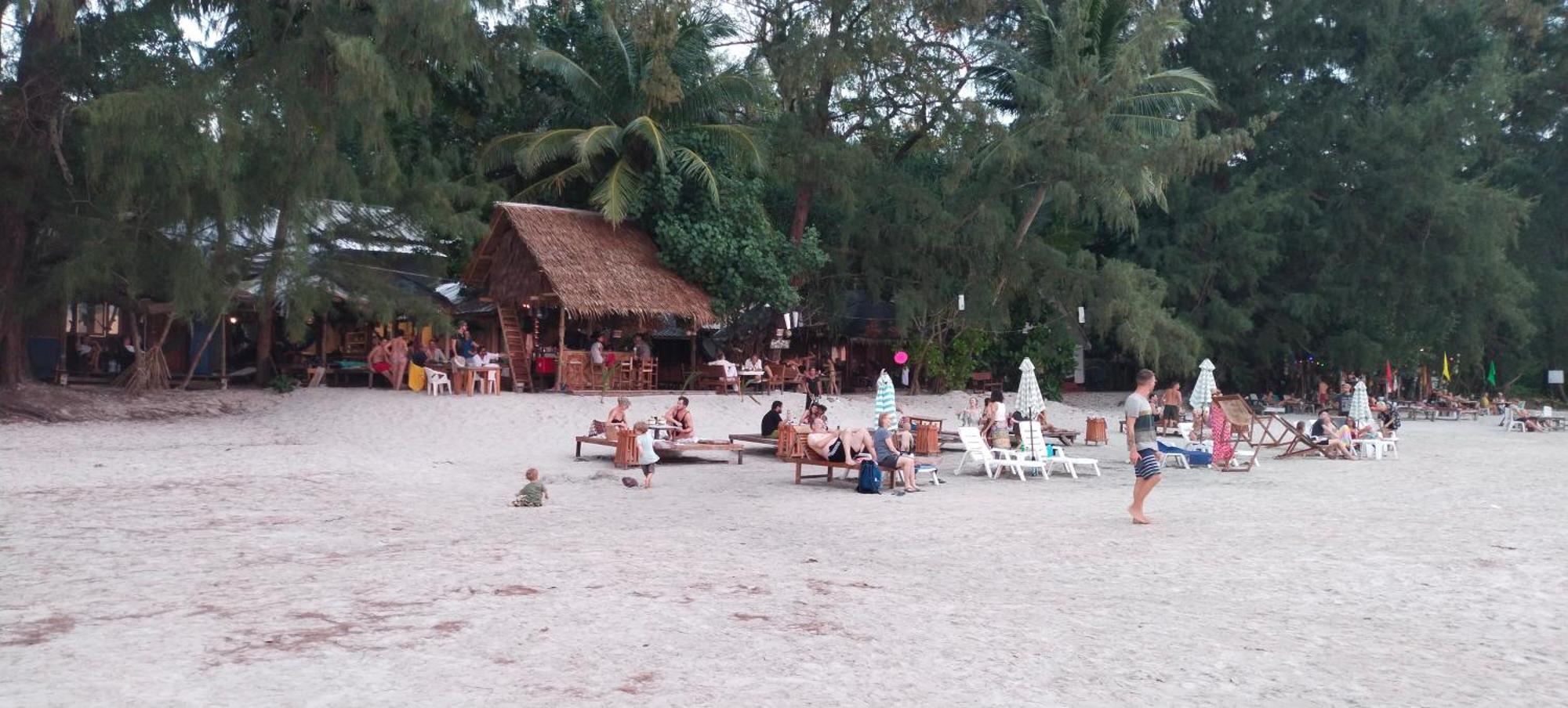 Hotel Lazy Hut Koh Phayam Exterior foto