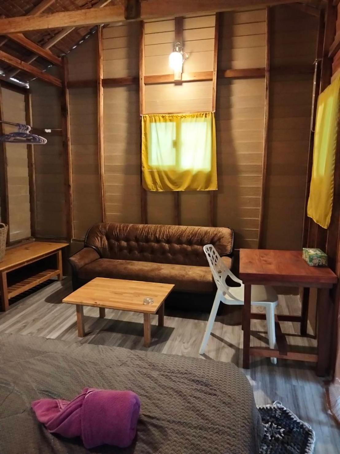 Hotel Lazy Hut Koh Phayam Exterior foto