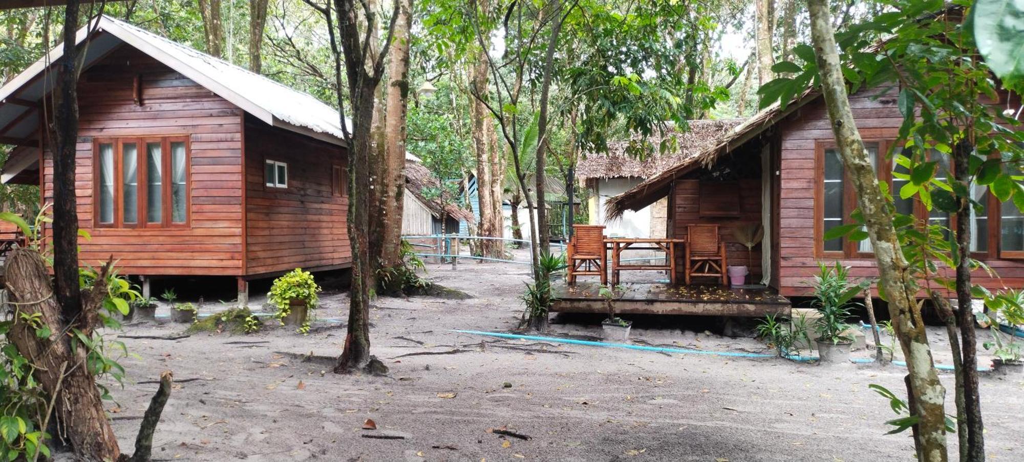 Hotel Lazy Hut Koh Phayam Exterior foto