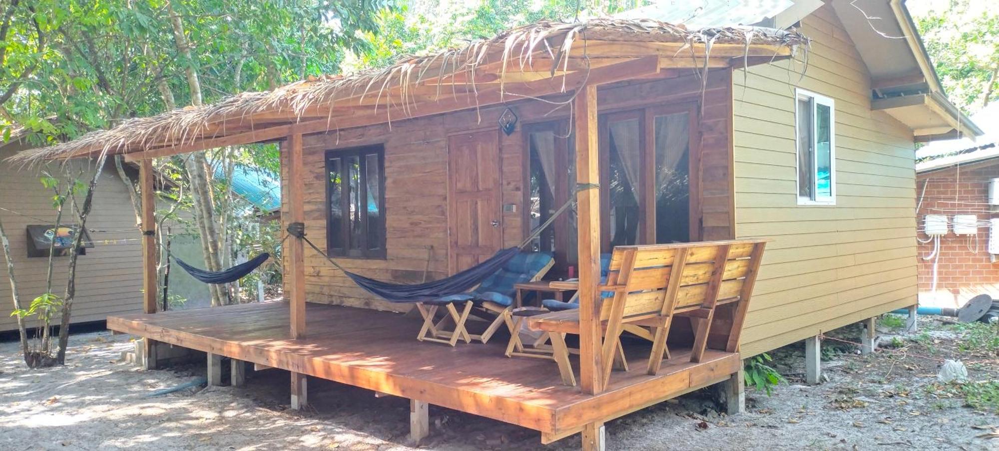 Hotel Lazy Hut Koh Phayam Exterior foto