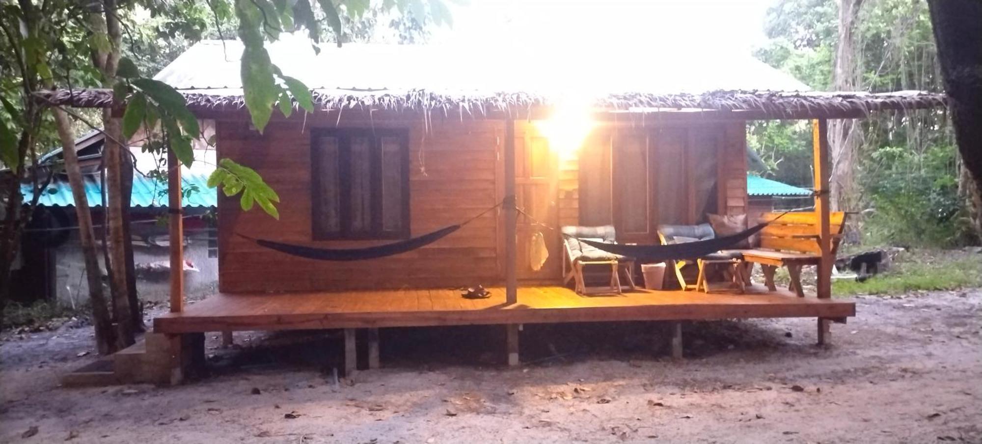 Hotel Lazy Hut Koh Phayam Exterior foto
