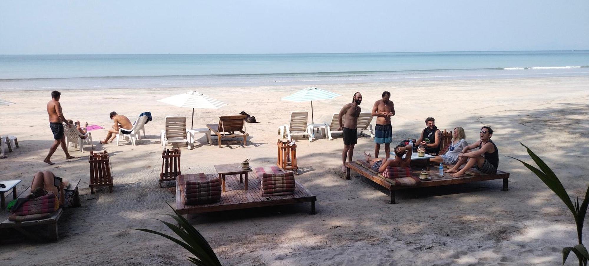 Hotel Lazy Hut Koh Phayam Exterior foto