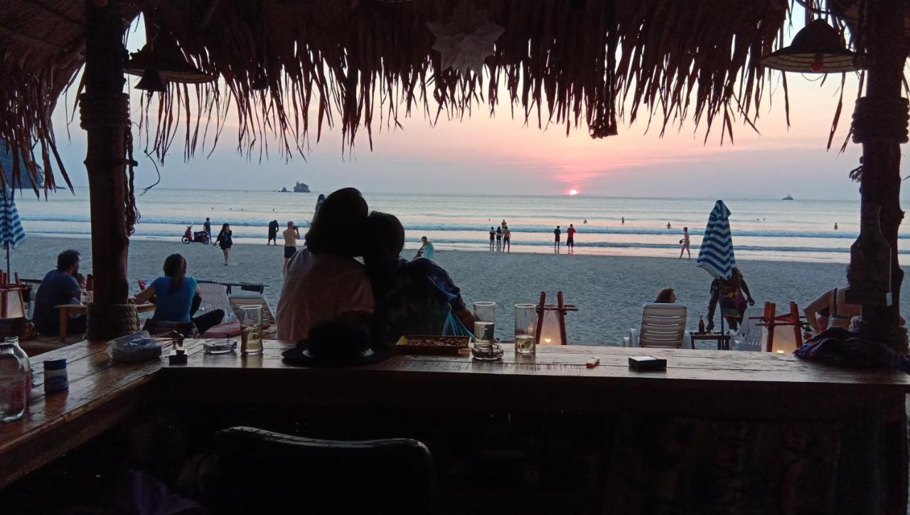 Hotel Lazy Hut Koh Phayam Exterior foto